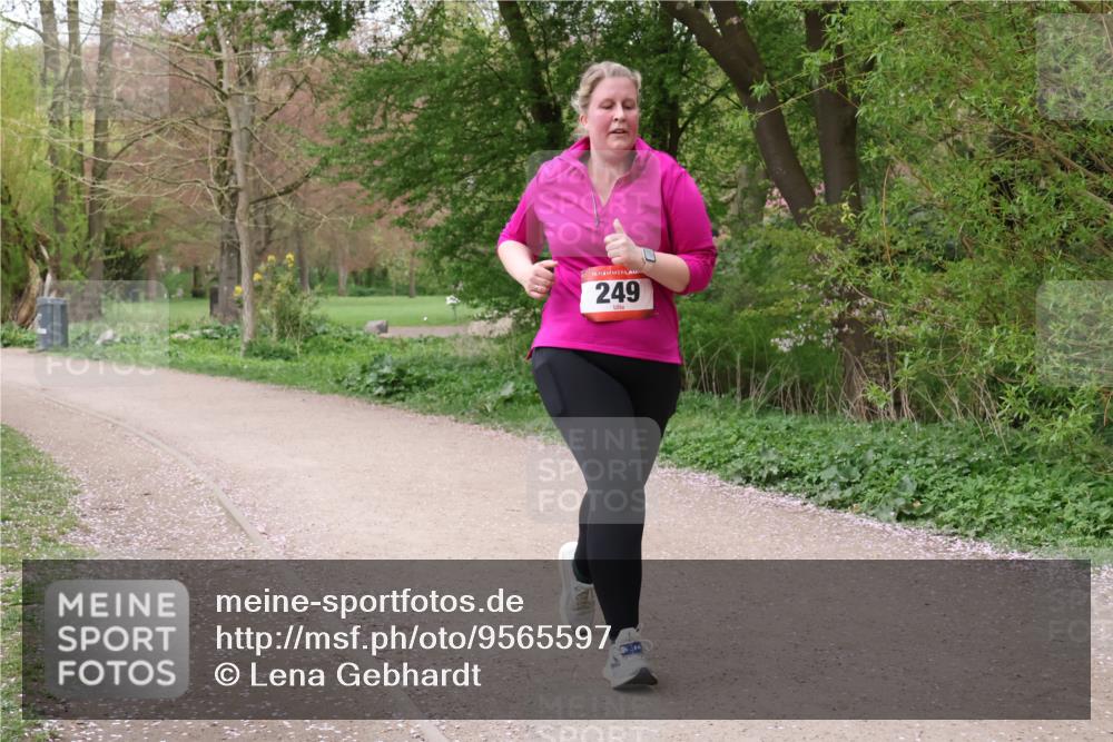 19.04.2026 - Hammer Lauf Lena Gebhardt http://msf.ph/oto/9565597 19.04.2026 10:58:42 Laufen 16, 249 meine-sportfotos.de
