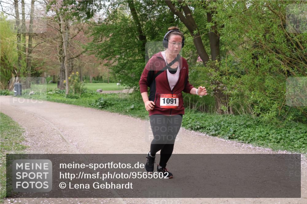 19.04.2026 - Hammer Lauf Lena Gebhardt http://msf.ph/oto/9565602 19.04.2026 10:58:50 Laufen 16, 1091 meine-sportfotos.de