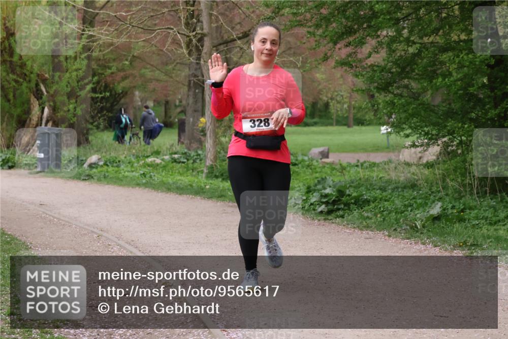 19.04.2026 - Hammer Lauf Lena Gebhardt http://msf.ph/oto/9565617 19.04.2026 10:59:13 Laufen 16, 328 meine-sportfotos.de