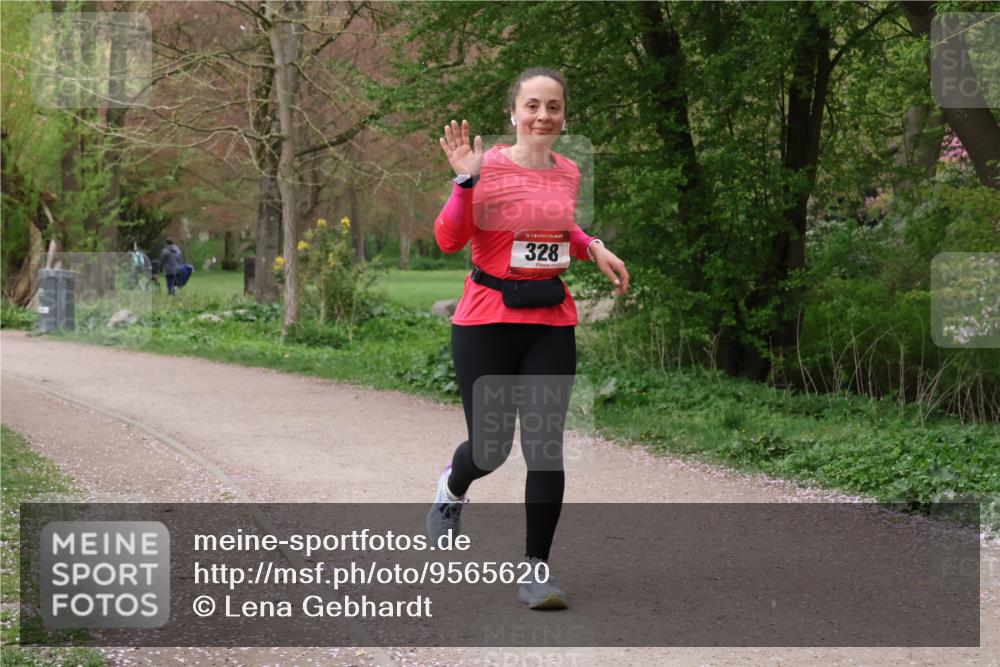 19.04.2026 - Hammer Lauf Lena Gebhardt http://msf.ph/oto/9565620 19.04.2026 10:59:14 Laufen 16, 328 meine-sportfotos.de