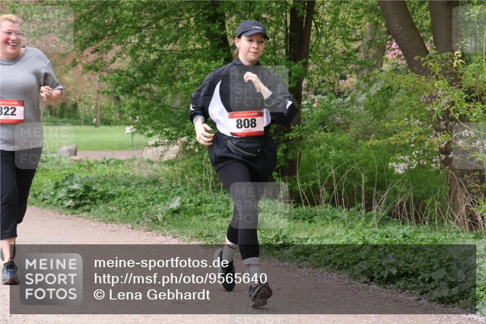 19.04.2026 - Hammer Lauf Lena Gebhardt http://msf.ph/oto/9565640 19.04.2026 11:01:21 Laufen 322, 16, 808 meine-sportfotos.de