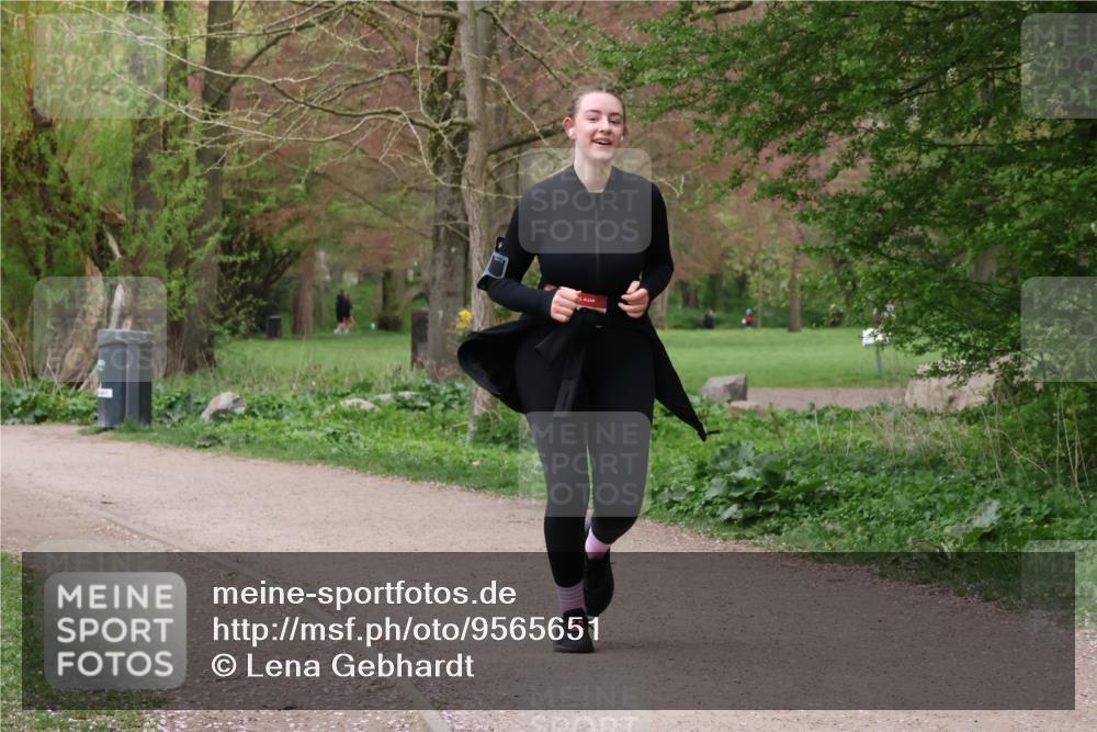 19.04.2026 - Hammer Lauf Lena Gebhardt http://msf.ph/oto/9565651 19.04.2026 11:02:12 Laufen  meine-sportfotos.de