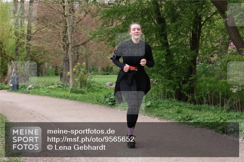 19.04.2026 - Hammer Lauf Lena Gebhardt http://msf.ph/oto/9565652 19.04.2026 11:02:13 Laufen  meine-sportfotos.de
