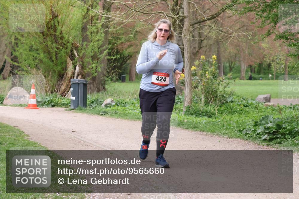 19.04.2026 - Hammer Lauf Lena Gebhardt http://msf.ph/oto/9565660 19.04.2026 11:02:39 Laufen 424 meine-sportfotos.de
