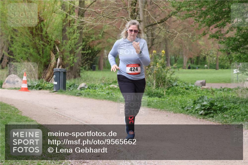 19.04.2026 - Hammer Lauf Lena Gebhardt http://msf.ph/oto/9565662 19.04.2026 11:02:39 Laufen 424 meine-sportfotos.de
