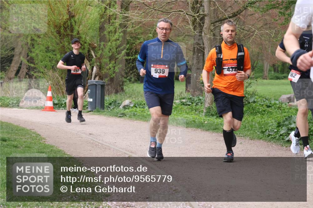 19.04.2026 - Hammer Lauf Lena Gebhardt http://msf.ph/oto/9565779 19.04.2026 11:04:41 Laufen 297, 16, 939, 432, 562, 2 meine-sportfotos.de