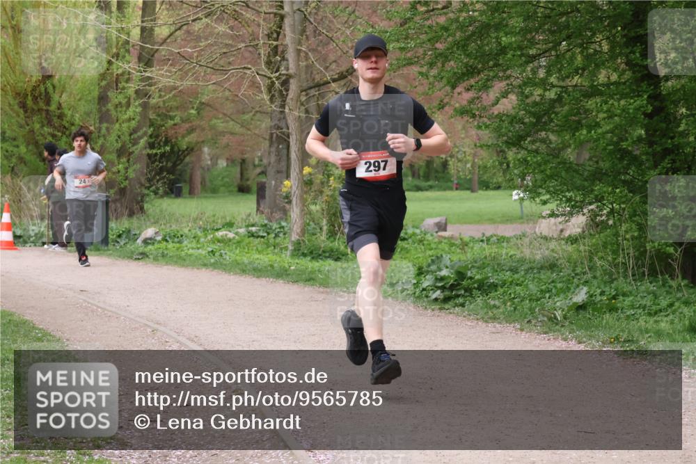 19.04.2026 - Hammer Lauf Lena Gebhardt http://msf.ph/oto/9565785 19.04.2026 11:04:45 Laufen 241, 16, 297 meine-sportfotos.de