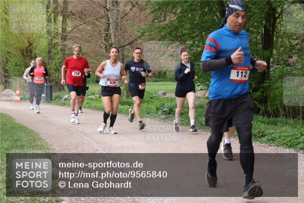 19.04.2026 - Hammer Lauf Lena Gebhardt http://msf.ph/oto/9565840 19.04.2026 11:05:15 Laufen 239, 450, 830, 141, 112 meine-sportfotos.de