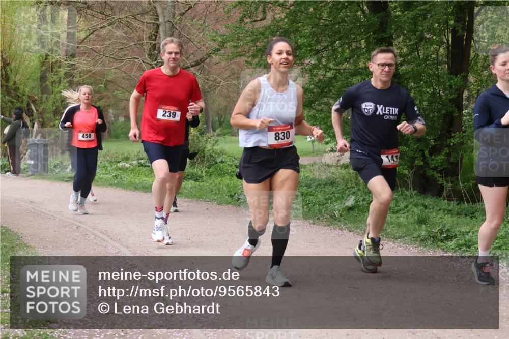 19.04.2026 - Hammer Lauf Lena Gebhardt http://msf.ph/oto/9565843 19.04.2026 11:05:16 Laufen 450, 239, 830, 141 meine-sportfotos.de