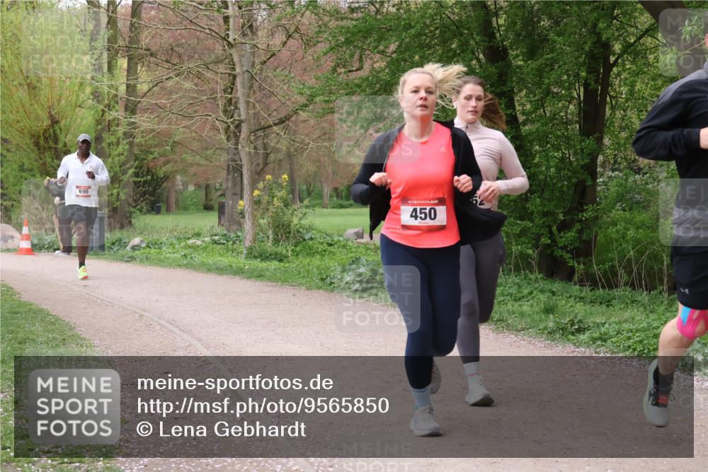19.04.2026 - Hammer Lauf Lena Gebhardt http://msf.ph/oto/9565850 19.04.2026 11:05:19 Laufen 690, 16, 450 meine-sportfotos.de