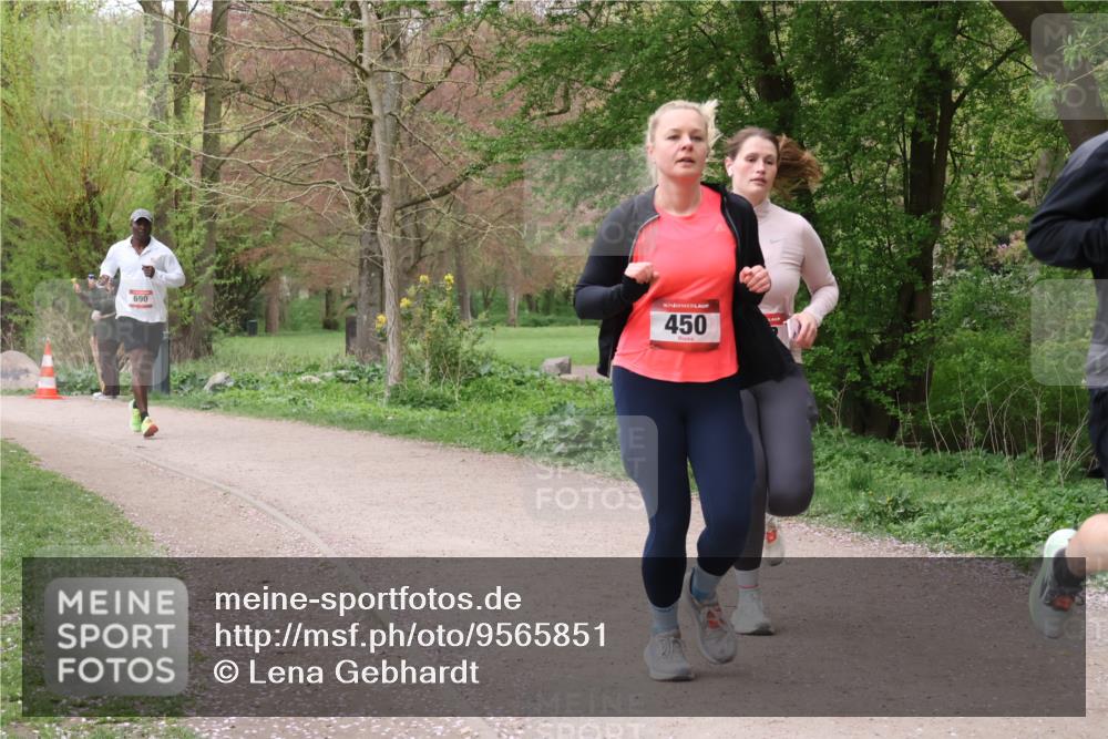 19.04.2026 - Hammer Lauf Lena Gebhardt http://msf.ph/oto/9565851 19.04.2026 11:05:19 Laufen 690, 16, 450 meine-sportfotos.de