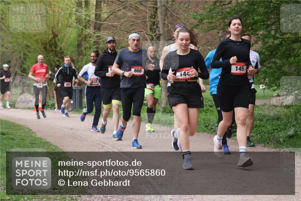 19.04.2026 - Hammer Lauf Lena Gebhardt http://msf.ph/oto/9565860 19.04.2026 11:05:27 Laufen 307, 601, 933, 860, 1163, 16, 144, 16, 145 meine-sportfotos.de