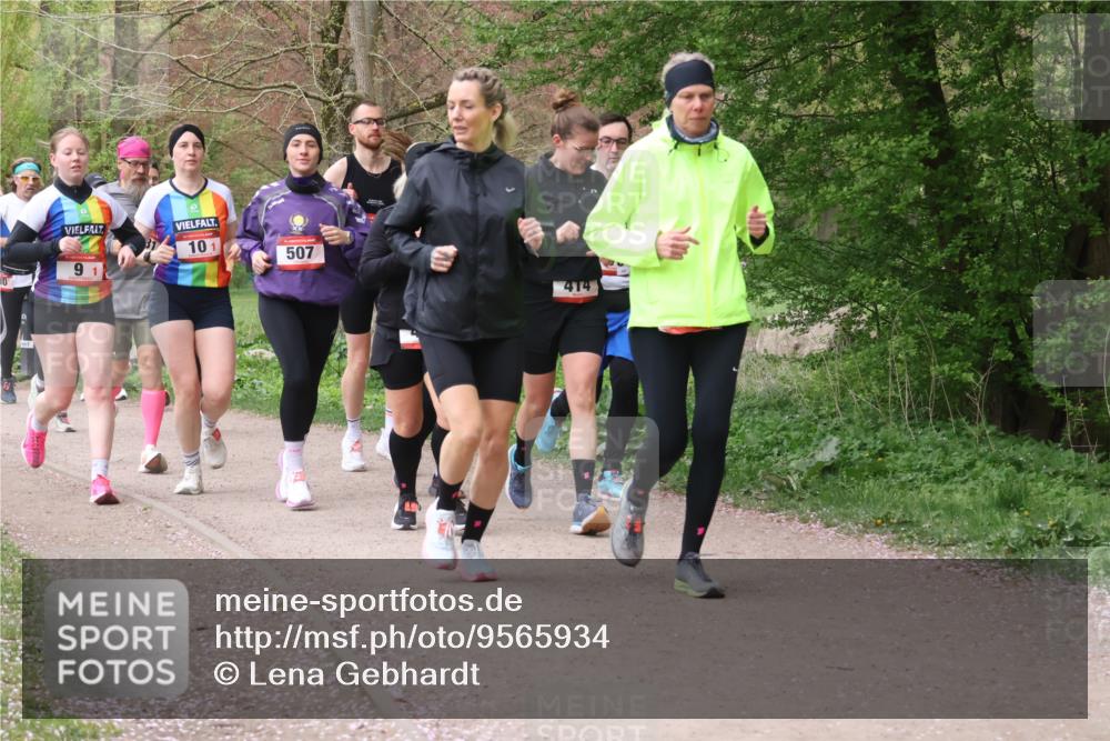 19.04.2026 - Hammer Lauf Lena Gebhardt http://msf.ph/oto/9565934 19.04.2026 11:06:03 Laufen 30, 9, 101, 507, 414 meine-sportfotos.de