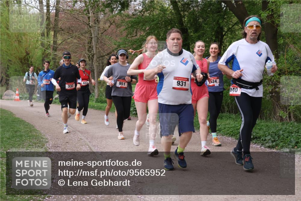 19.04.2026 - Hammer Lauf Lena Gebhardt http://msf.ph/oto/9565952 19.04.2026 11:06:10 Laufen 674, 433, 333, 951, 16, 931, 24, 40 meine-sportfotos.de