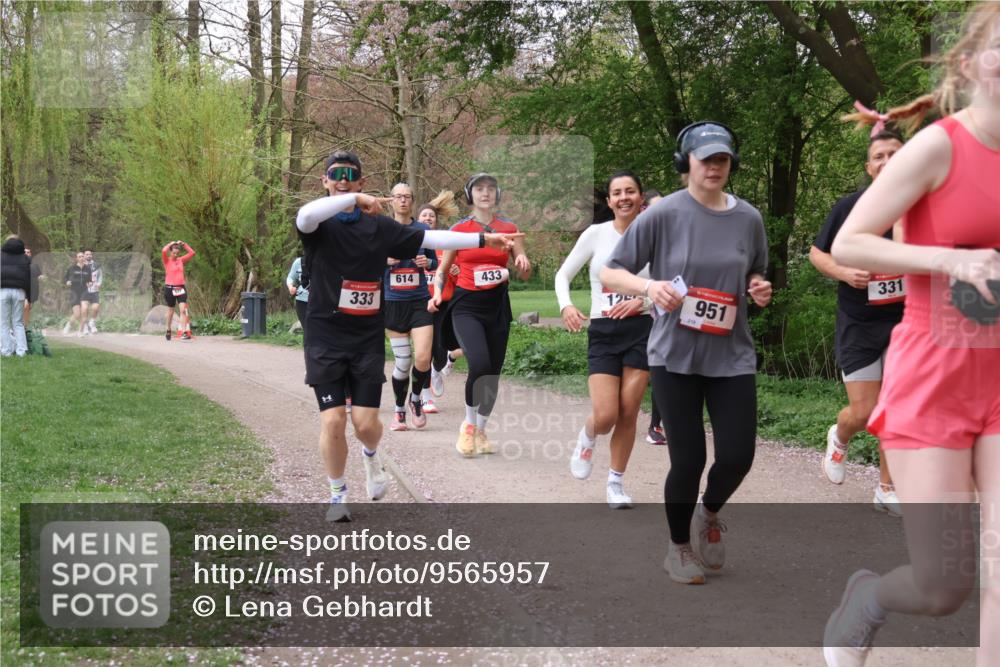 19.04.2026 - Hammer Lauf Lena Gebhardt http://msf.ph/oto/9565957 19.04.2026 11:06:12 Laufen 614, 67, 433, 333, 125, 331, 951 meine-sportfotos.de
