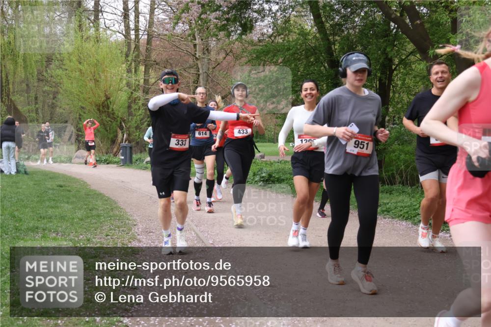 19.04.2026 - Hammer Lauf Lena Gebhardt http://msf.ph/oto/9565958 19.04.2026 11:06:12 Laufen 333, 614, 433, 12, 218, 951 meine-sportfotos.de