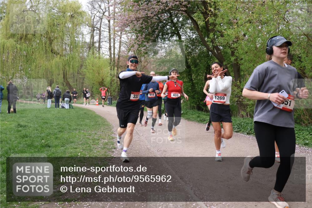 19.04.2026 - Hammer Lauf Lena Gebhardt http://msf.ph/oto/9565962 19.04.2026 11:06:13 Laufen 614, 333, 433, 1269, 218, 51 meine-sportfotos.de