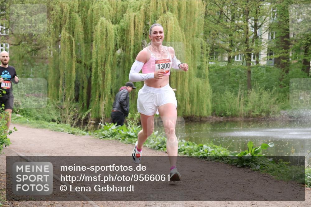 19.04.2026 - Hammer Lauf Lena Gebhardt http://msf.ph/oto/9566061 19.04.2026 11:24:58 Laufen 13, 16, 1300 meine-sportfotos.de