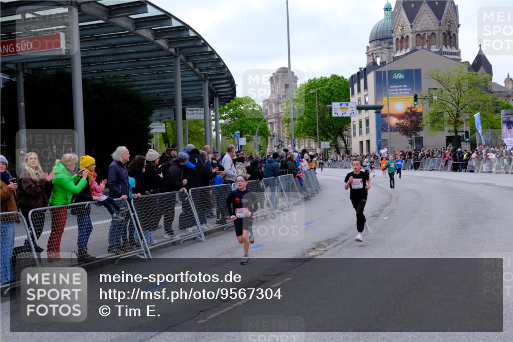 25.04.2026 - Das Zehntel Tim E. http://msf.ph/oto/9567304 25.04.2026 08:48:31 Ziel 1788, 1794, 1858, 2777, 3123, 3328, 3672, 3957 meine-sportfotos.de