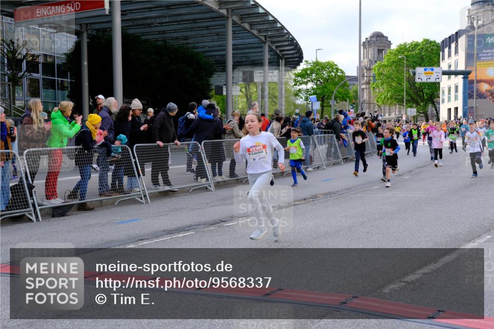 25.04.2026 - Das Zehntel Tim E. http://msf.ph/oto/9568337 25.04.2026 08:53:08 Ziel 1041, 1174, 1210, 1213, 1240, 1247, 1429, 1695, 1708, 1711, 1859, 2278, 2282, 2284, 2303, 2452, 2466, 2741, 2787, 3121, 3168, 3231, 3300, 3416, 3430, 3432, 3644, 3651, 3652, 3653, 3996 meine-sportfotos.de