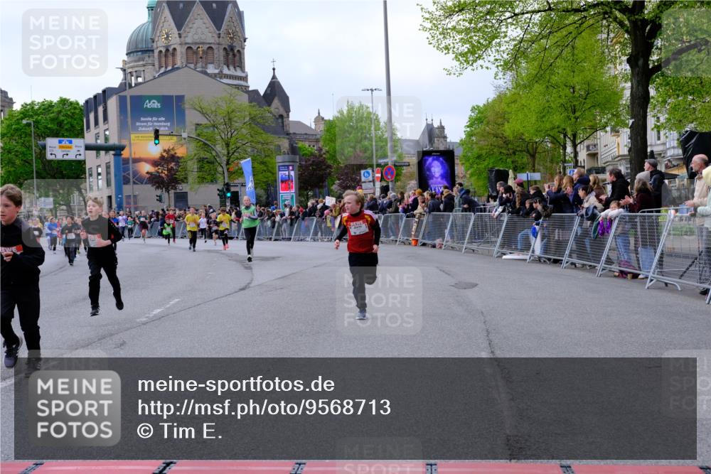 25.04.2026 - Das Zehntel Tim E. http://msf.ph/oto/9568713 25.04.2026 08:54:50 Ziel 1003, 1032, 1216, 1256, 1433, 1742, 1834, 1867, 2181, 2211, 2225, 2234, 2251, 2608, 2723, 2730, 2813, 2822, 2848, 3076, 3100, 3106, 3141, 3161, 3524, 3831, 3958, 4009, 4028, 4030, 4041 meine-sportfotos.de