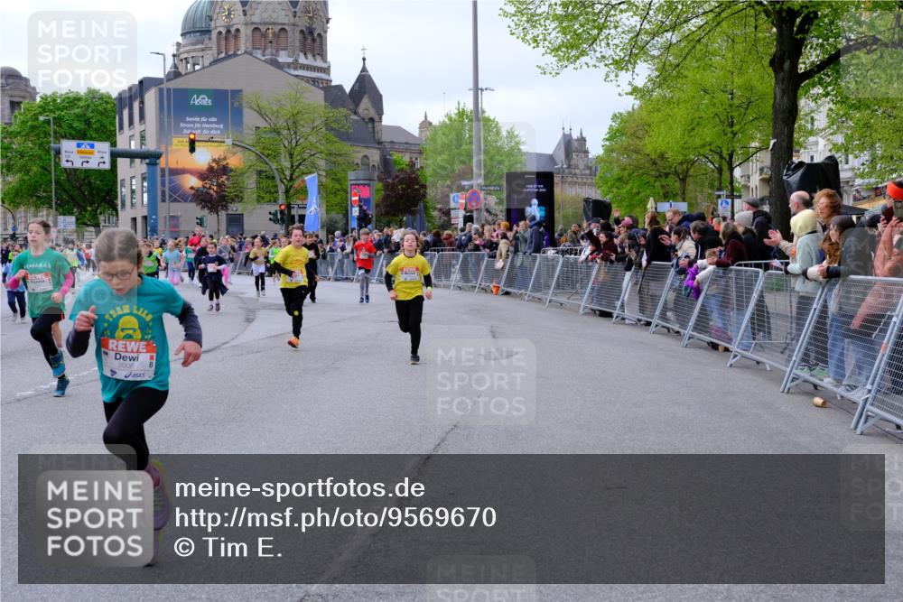 25.04.2026 - Das Zehntel Tim E. http://msf.ph/oto/9569670 25.04.2026 08:58:53 Ziel 1129, 1178, 1361, 1423, 1467, 1507, 1508, 1547, 1549, 1660, 1694, 1829, 1845, 1849, 1908, 1995, 2006, 2022, 2041, 2099, 2433, 2437, 2467, 2488, 2498, 2539, 2732, 2744, 2750, 2771, 2775, 2792, 2803, 2830, 2915, 2952, 2955, 2961, 3108, 3113, 3174, 3208, 3404, 3418, 3427, 3492, 3661, 3679, 3717, 3800, 3856, 3883, 3897 meine-sportfotos.de