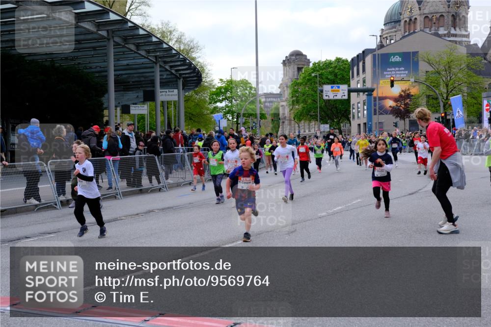 25.04.2026 - Das Zehntel Tim E. http://msf.ph/oto/9569764 25.04.2026 08:59:11 Ziel 1066, 1074, 1091, 1093, 1401, 1457, 1505, 1510, 1513, 1586, 1596, 1778, 1802, 1948, 1955, 1992, 2012, 2132, 2136, 2151, 2509, 2511, 2617, 2717, 2823, 2844, 3092, 3098, 3115, 3508, 3523, 3571, 3693, 3696, 3839, 3841, 3927, 3948 meine-sportfotos.de