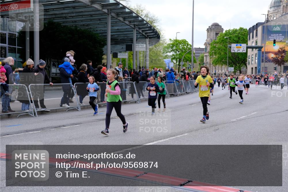 25.04.2026 - Das Zehntel Tim E. http://msf.ph/oto/9569874 25.04.2026 08:59:41 Ziel 1067, 1119, 1146, 1157, 1355, 1364, 1458, 1463, 1720, 1779, 1971, 2015, 2023, 2192, 2379, 2425, 2458, 2460, 2585, 2592, 3079, 3085, 3272, 3282, 3290, 3296, 3377, 3387, 3436, 3470, 3493, 3857, 3945, 3962 meine-sportfotos.de
