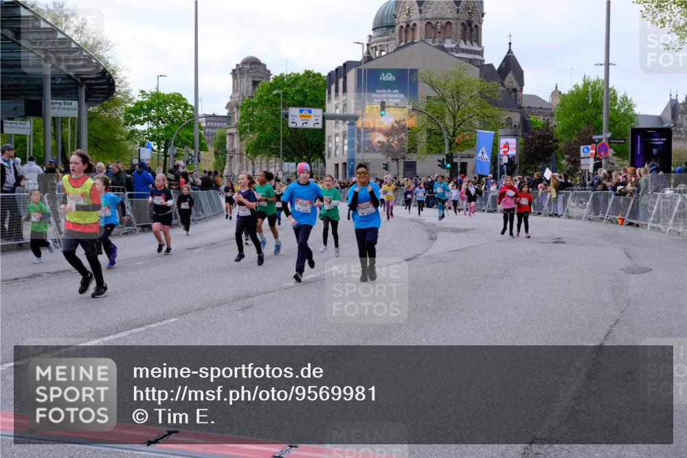 25.04.2026 - Das Zehntel Tim E. http://msf.ph/oto/9569981 25.04.2026 09:00:11 Ziel 1081, 1164, 1233, 1446, 1525, 1652, 1770, 1774, 1824, 1865, 1879, 2140, 2412, 2420, 2421, 2424, 2554, 3019, 3099, 3152, 3242, 3522, 3806, 3863 meine-sportfotos.de