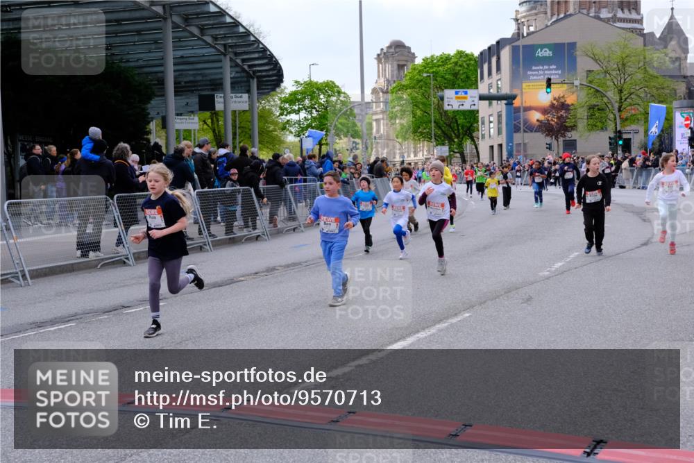 25.04.2026 - Das Zehntel Tim E. http://msf.ph/oto/9570713 25.04.2026 09:03:16 Ziel 1428, 1432, 1437, 1911, 1925, 2212, 2215, 2231, 3386, 3388, 3478, 3482, 3728, 3818, 3821 meine-sportfotos.de