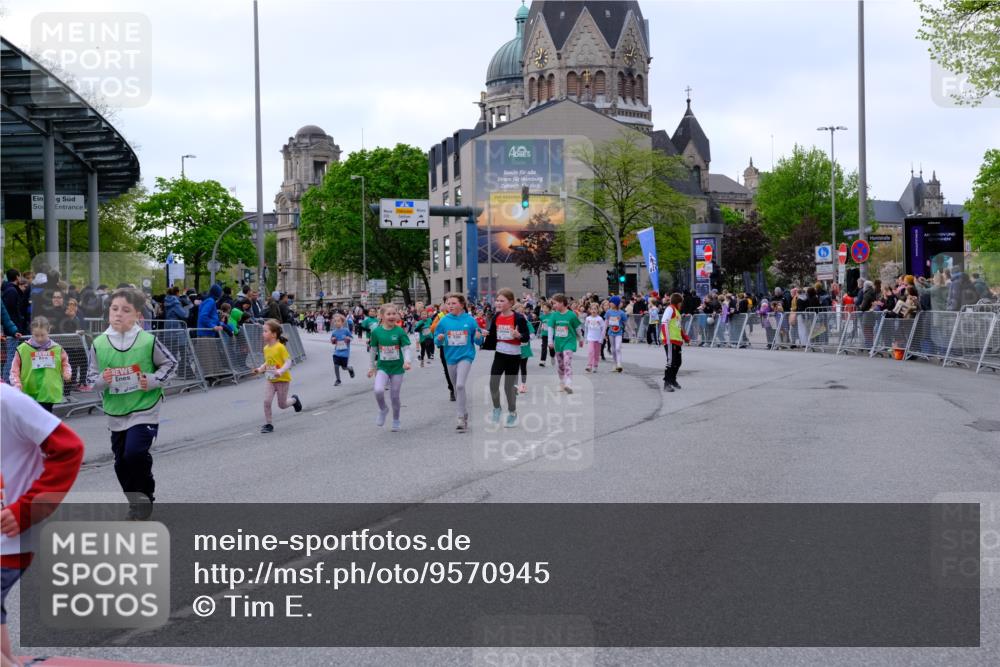 25.04.2026 - Das Zehntel Tim E. http://msf.ph/oto/9570945 25.04.2026 09:04:20 Ziel 1226, 1353, 1480, 1809, 1960, 1980, 1982, 2386, 2400, 2414, 2432, 2534, 2551, 2597, 2666, 2700, 3150, 3299, 3680, 3733 meine-sportfotos.de