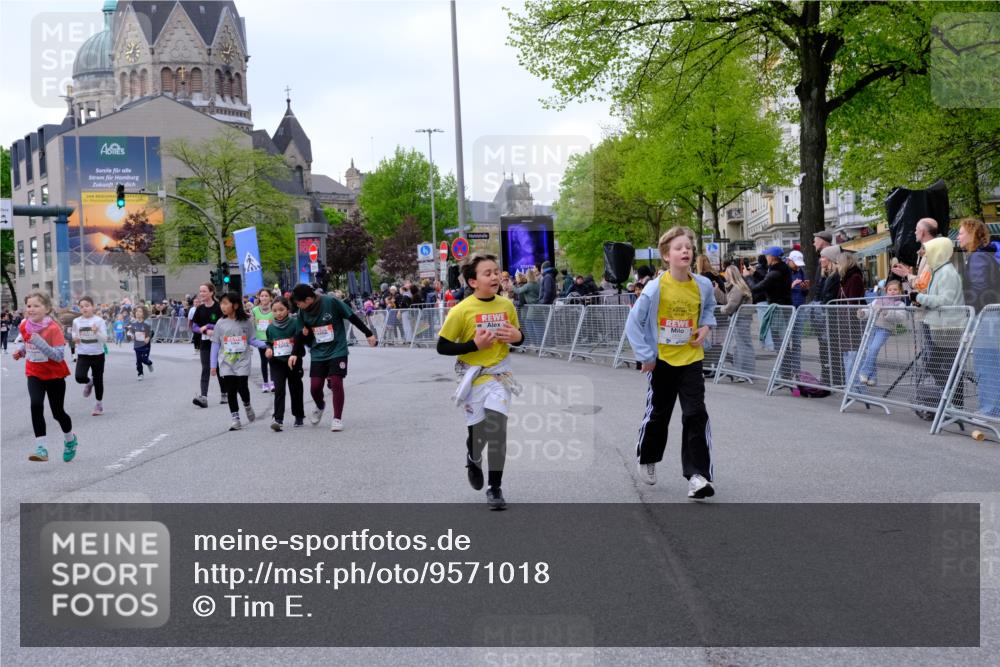 25.04.2026 - Das Zehntel Tim E. http://msf.ph/oto/9571018 25.04.2026 09:04:38 Ziel 1076, 1443, 1472, 1647, 1932, 1934, 2377, 2536, 2586, 2593, 2612, 2804, 2807, 3012, 3279, 3449, 3450, 3671, 3892, 3979, 4036 meine-sportfotos.de