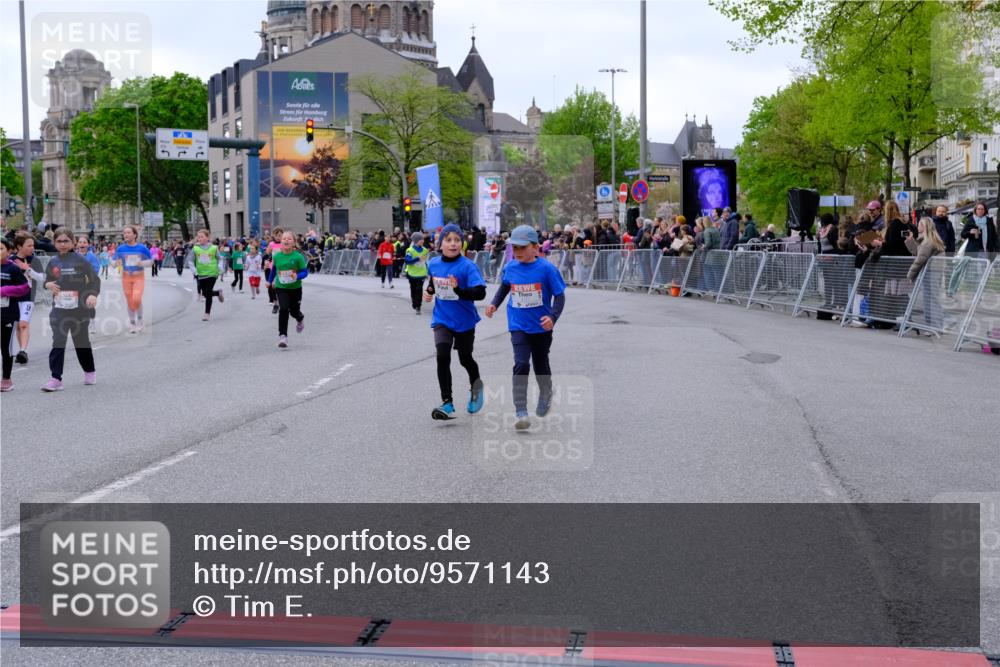 25.04.2026 - Das Zehntel Tim E. http://msf.ph/oto/9571143 25.04.2026 09:05:18 Ziel 1418, 1811, 2103, 2113, 2115, 2368, 2918, 2935, 2936, 3483, 3487, 3698, 3700, 3922, 3923 meine-sportfotos.de