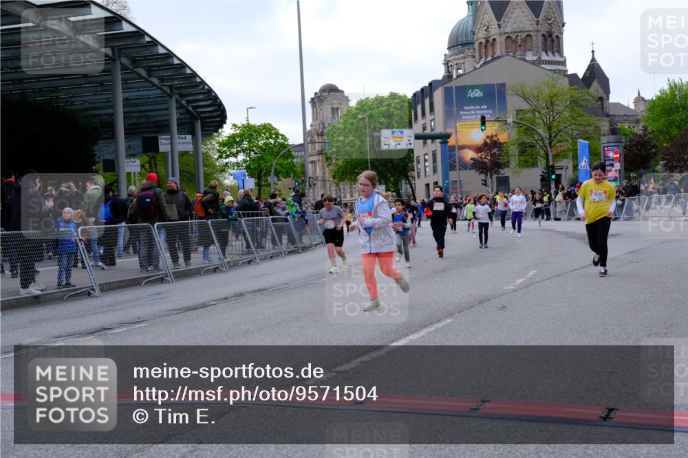 25.04.2026 - Das Zehntel Tim E. http://msf.ph/oto/9571504 25.04.2026 09:07:19 Ziel 1154, 1489, 1592, 1855, 1978, 2110, 2390, 2415, 2577, 2779, 3009 meine-sportfotos.de