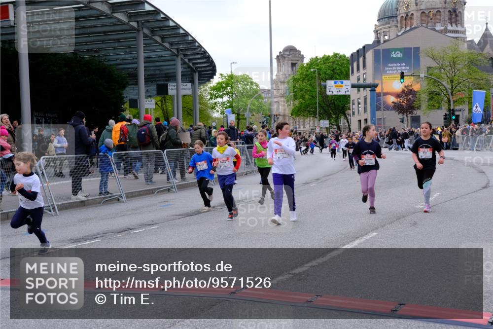 25.04.2026 - Das Zehntel Tim E. http://msf.ph/oto/9571526 25.04.2026 09:07:29 Ziel 1059, 1060, 1061, 1065, 1072, 1094, 1154, 1426, 1592, 2110, 2125, 2689, 2699, 2779, 3437, 3460, 3462 meine-sportfotos.de