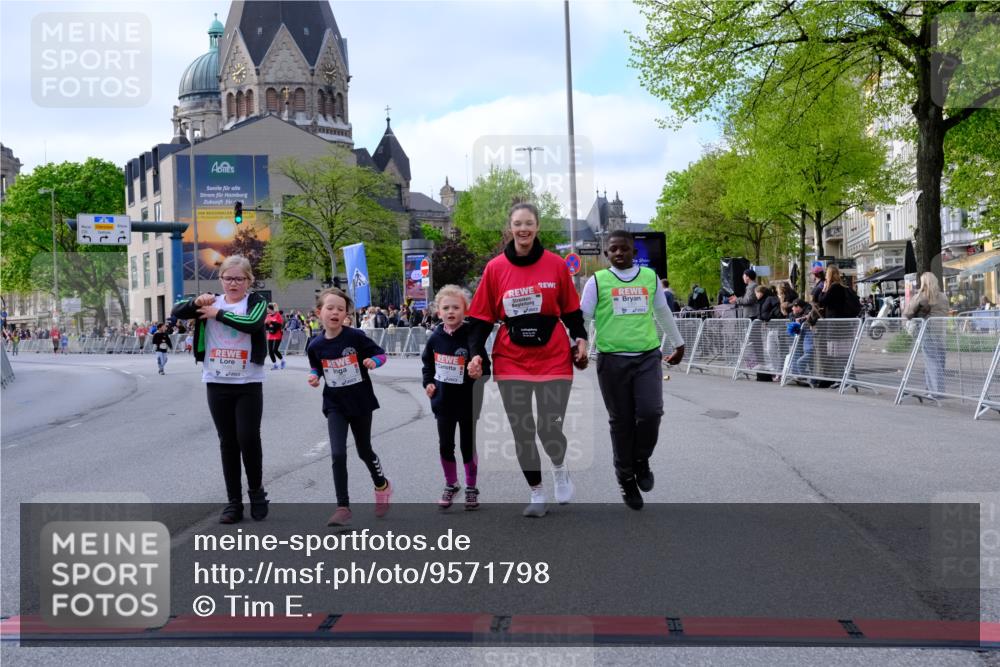 25.04.2026 - Das Zehntel Tim E. http://msf.ph/oto/9571798 25.04.2026 09:10:34 Ziel 1230, 1238, 1391, 3586 meine-sportfotos.de