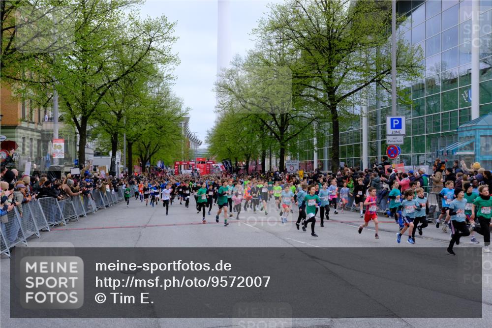 25.04.2026 - Das Zehntel Tim E. http://msf.ph/oto/9572007 25.04.2026 10:30:43 Ziel  meine-sportfotos.de