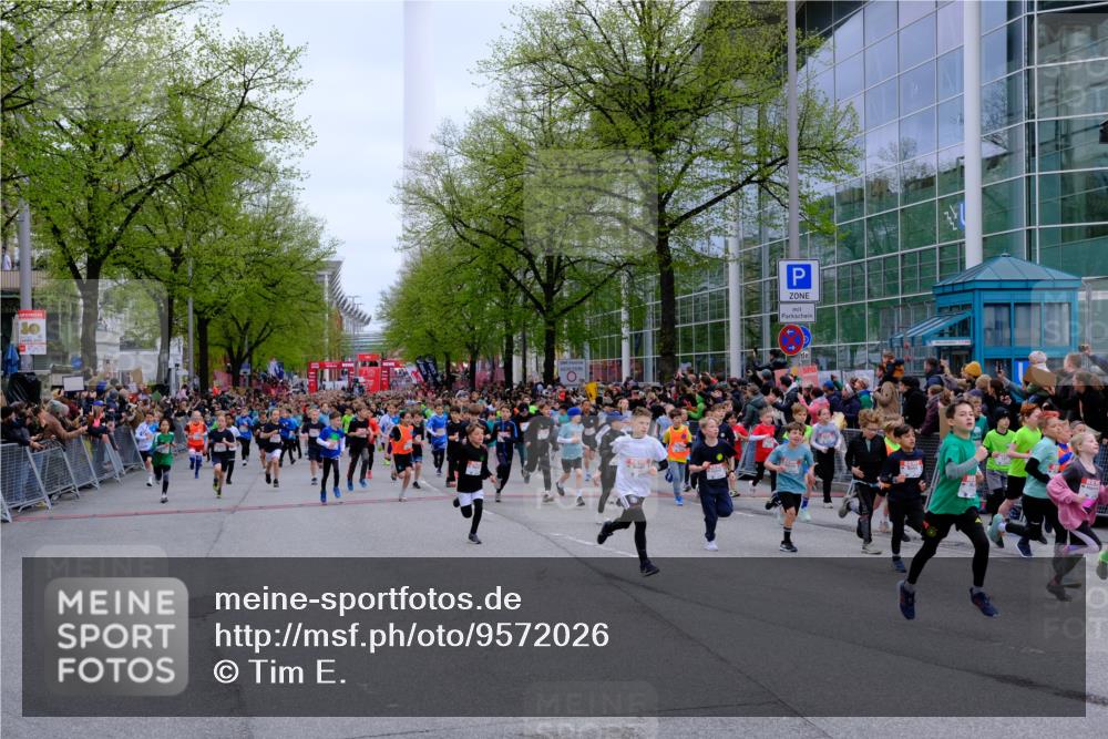 25.04.2026 - Das Zehntel Tim E. http://msf.ph/oto/9572026 25.04.2026 10:30:47 Ziel  meine-sportfotos.de