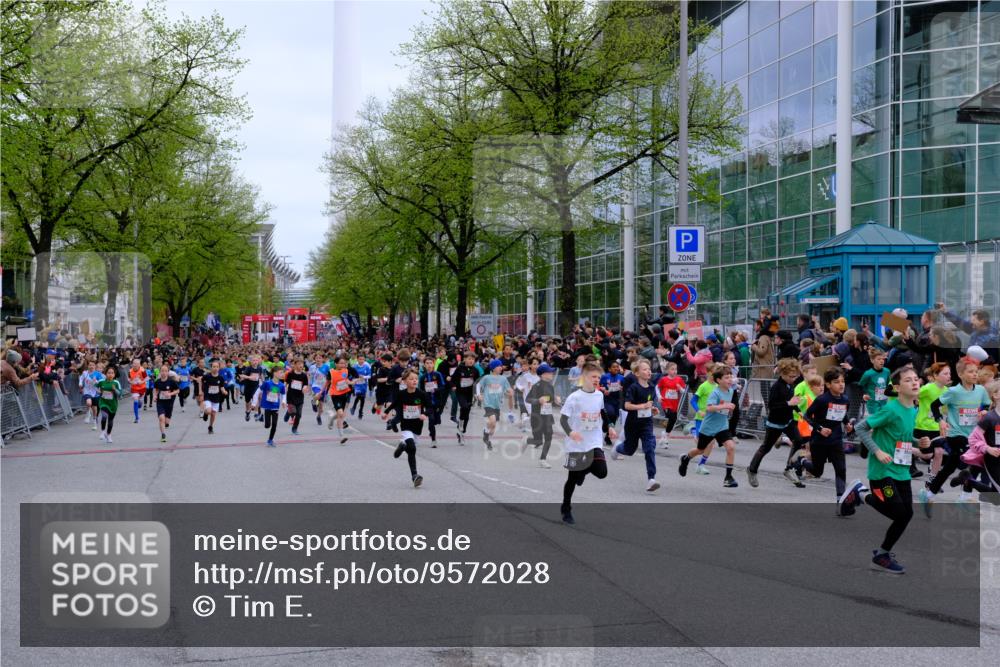 25.04.2026 - Das Zehntel Tim E. http://msf.ph/oto/9572028 25.04.2026 10:30:47 Ziel  meine-sportfotos.de