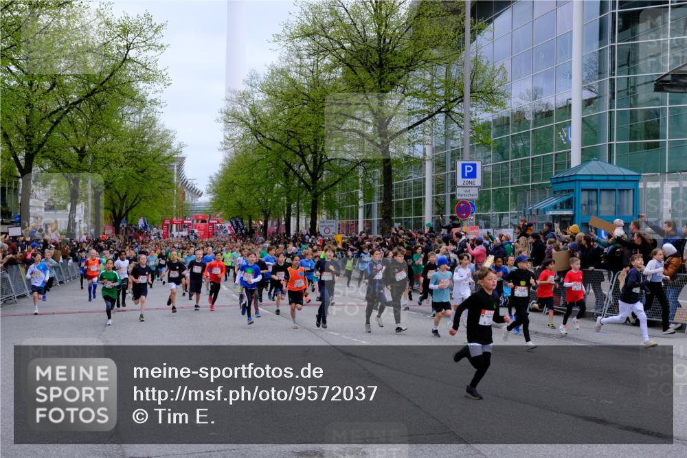 25.04.2026 - Das Zehntel Tim E. http://msf.ph/oto/9572037 25.04.2026 10:30:49 Ziel  meine-sportfotos.de