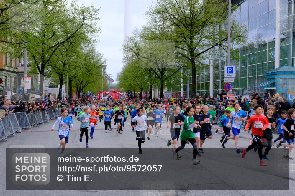 25.04.2026 - Das Zehntel Tim E. http://msf.ph/oto/9572057 25.04.2026 10:30:52 Ziel  meine-sportfotos.de