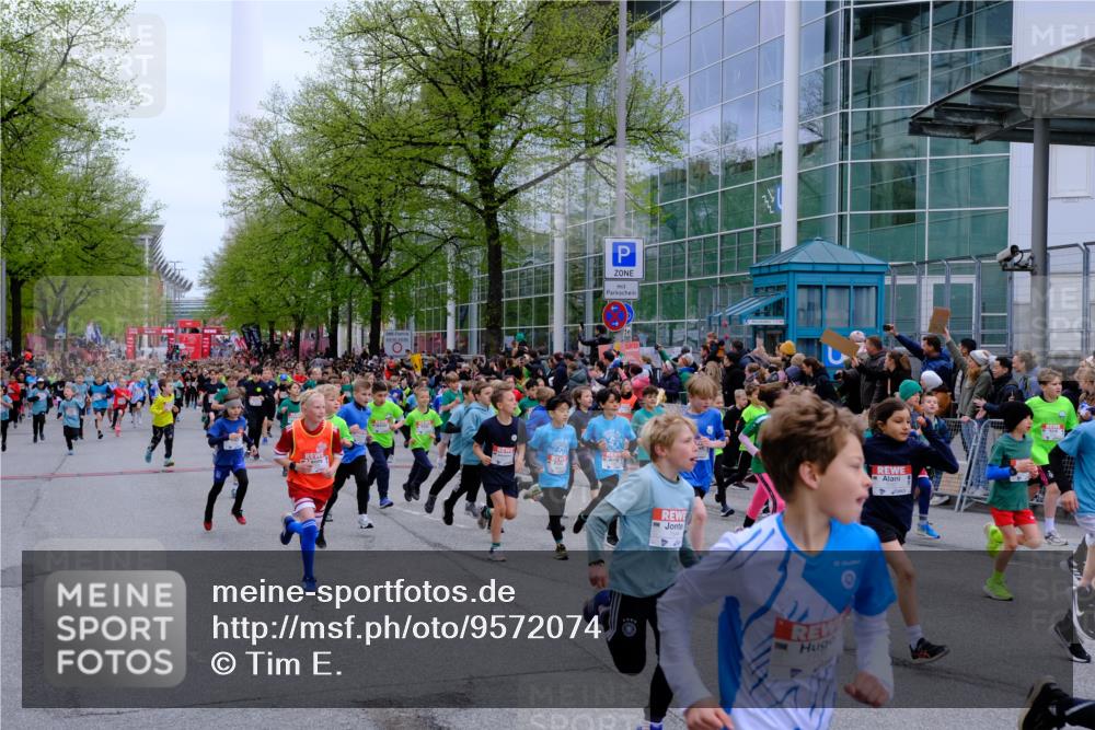 25.04.2026 - Das Zehntel Tim E. http://msf.ph/oto/9572074 25.04.2026 10:30:54 Ziel  meine-sportfotos.de