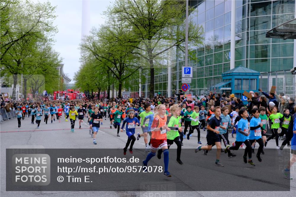 25.04.2026 - Das Zehntel Tim E. http://msf.ph/oto/9572078 25.04.2026 10:30:55 Ziel  meine-sportfotos.de