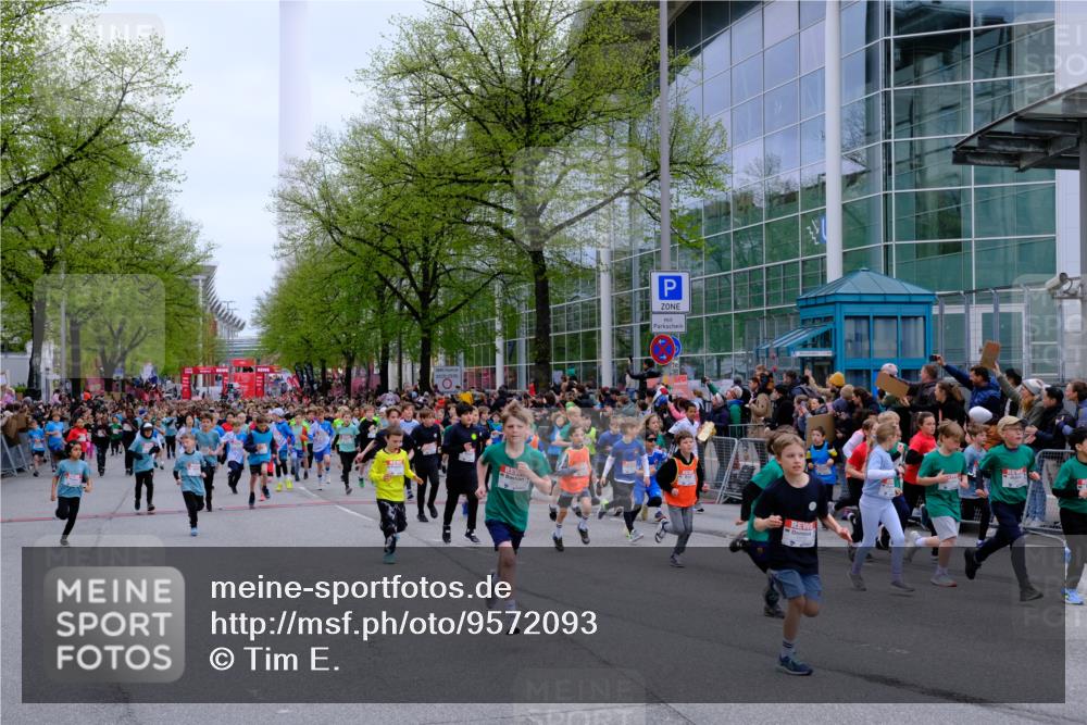 25.04.2026 - Das Zehntel Tim E. http://msf.ph/oto/9572093 25.04.2026 10:30:57 Ziel  meine-sportfotos.de