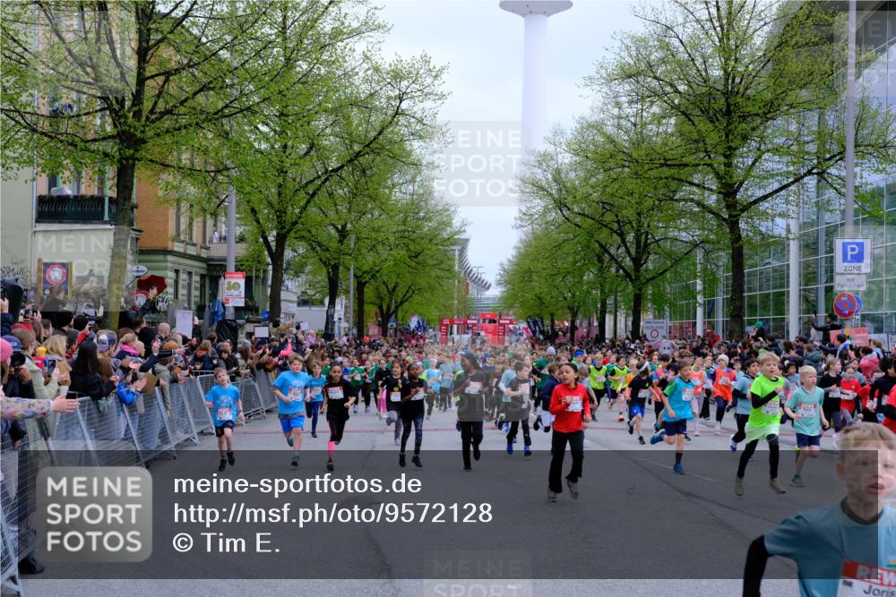 25.04.2026 - Das Zehntel Tim E. http://msf.ph/oto/9572128 25.04.2026 10:31:03 Ziel  meine-sportfotos.de