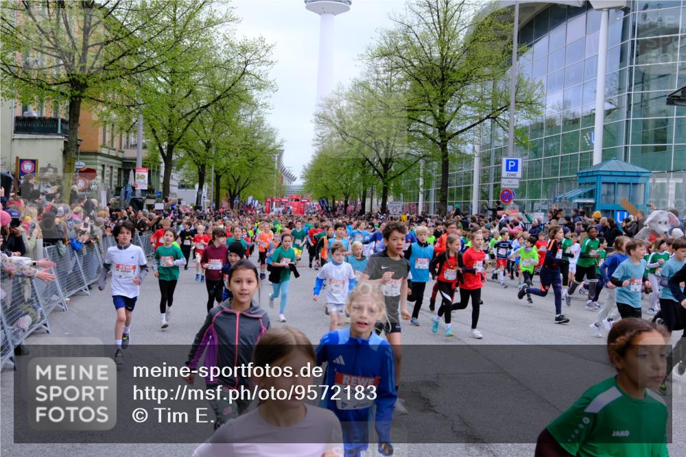 25.04.2026 - Das Zehntel Tim E. http://msf.ph/oto/9572183 25.04.2026 10:31:12 Ziel  meine-sportfotos.de