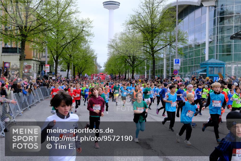 25.04.2026 - Das Zehntel Tim E. http://msf.ph/oto/9572190 25.04.2026 10:31:14 Ziel  meine-sportfotos.de