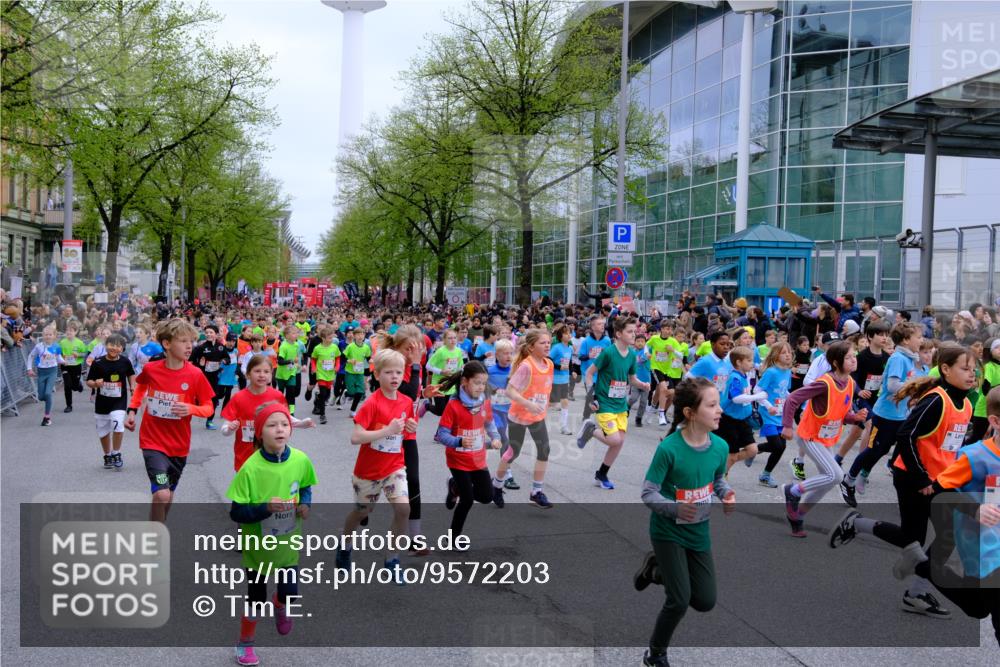25.04.2026 - Das Zehntel Tim E. http://msf.ph/oto/9572203 25.04.2026 10:31:16 Ziel  meine-sportfotos.de