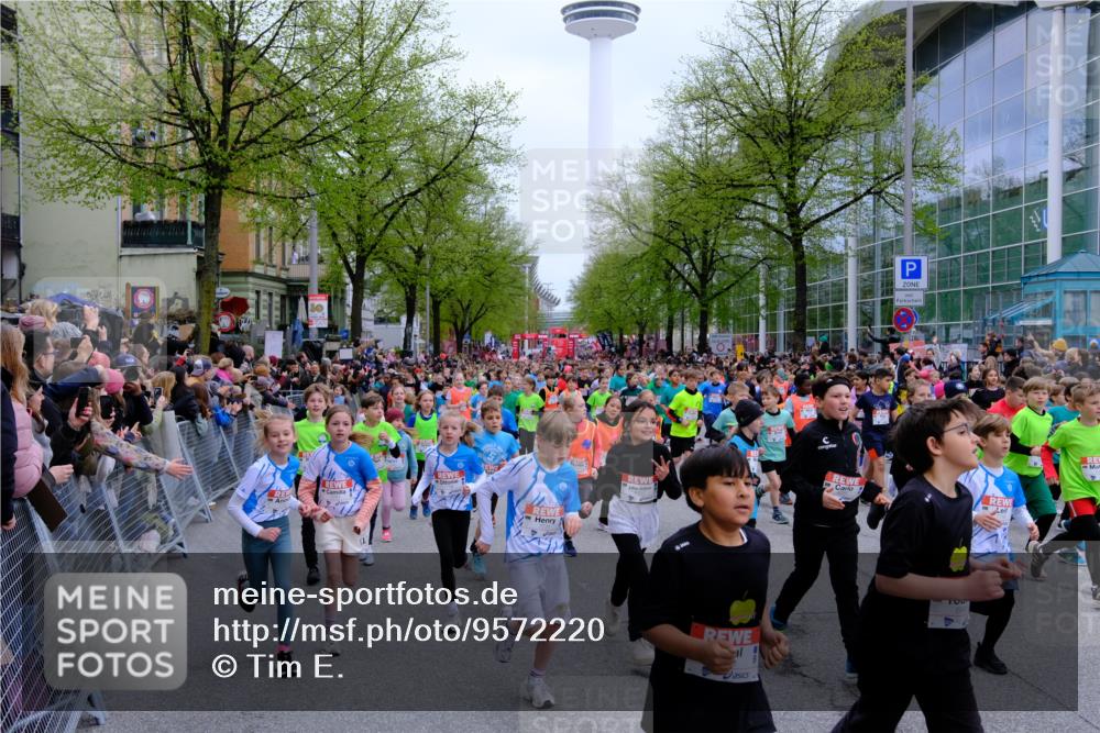 25.04.2026 - Das Zehntel Tim E. http://msf.ph/oto/9572220 25.04.2026 10:31:19 Ziel  meine-sportfotos.de