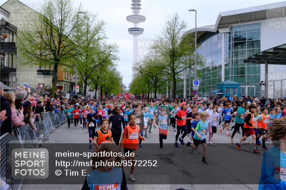 25.04.2026 - Das Zehntel Tim E. http://msf.ph/oto/9572252 25.04.2026 10:31:25 Ziel  meine-sportfotos.de